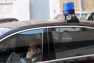 Определять цену на служебные авто в зависимости от ранга чиновника предложили в России