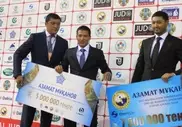12,5 миллиона тенге вручили за "серебро" чемпионата мира по дзюдо