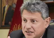 Экс-главе Центробанка Эквадора грозит 9 лет тюрьмы за подделку диплома