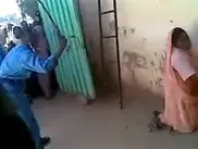 Шокирующее видео избиения плетью женщины в Судане попало в Сеть