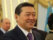 Ахметов прибыл в Санкт-Петербург на заседание глав правительств СНГ