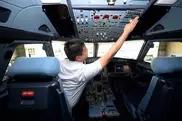 Прибор для оценки сонливости пилотов разработали в России