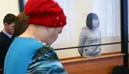 В Актобе родные девушки нашли ее спустя 18 лет по фото из зала суда