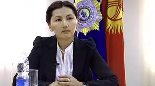 Генеральный прокурор Кыргызстана сломала ключицу во время катания на лыжах