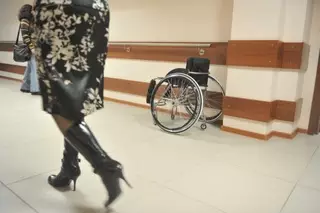 Признать родителей детей-инвалидов соцработниками предложили в Казахстане