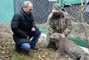 Владимир Путин побывал в клетке с леопардом
