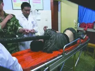 Фонарный столб спас жизнь китайцу