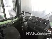 Водители автобусов отказались выезжать на маршруты по разбитым дорогам в Семее