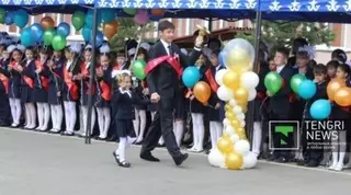 "Последний звонок" прозвенел для 7 тысяч выпускников школ в Алматы