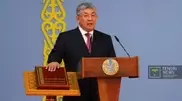 Крымбек Кушербаев награжден золотой медалью "Бирлик"