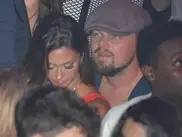 Муж известной модели покончил с собой из-за ее фото с Леонардо Ди Каприо