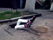 Необычный способ обозначать ямы на дорогах придумали алматинцы