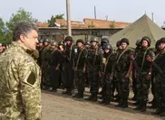 Сайт Порошенко заблокировали из-за "геноцида собственного народа"