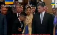 Сын Порошенко упал в обморок во время молебна за Украину