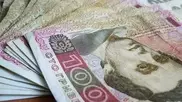 Украинцам запретили покупать более 200 долларов в сутки