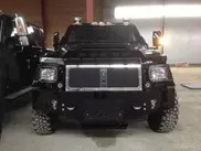 Внедорожник сына Януковича за 700 тысяч долларов вывозит раненых с Донбасса