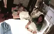 В Сеть попало видео из палаты зараженной Эболой американки