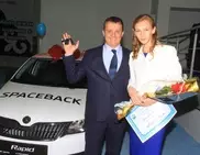 Ольга Рыпакова отдала подаренное за победу на Азиаде авто легкоатлетическому комплексу