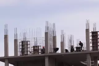 Аким области объяснил причину срыва сдачи дома для "бесобинцев"