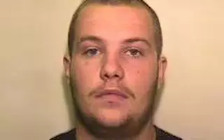 Грабитель в британской тюрьме получил деньги от пожалевшей его жертвы