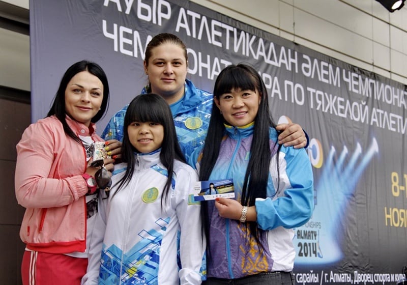 Олимпийские чемпионки Светлана Подобедова, Майя Манеза, Зульфия Чиншанло и бронзовый призер Олимпиады Мария Грабовецкая. Фото с сайта Федерации тяжелой атлетики РК