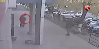 Мужчина устроил драку и стрельбу в центре Алматы