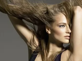 Книга о самоубийстве модели из Казахстана Русланы Коршуновой вышла в США