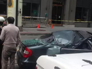 Мойщик окон упал с 11-го этажа и остался жив