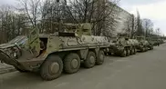 3 колонны военной техники и БТРов зашли на Украину с российской территории