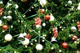 Телефонный терроризм: В Усть-Каменогорске "заминировали" главную елку