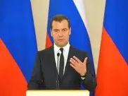 Снижение тарифов на роуминг в странах ШОС предложил рассмотреть Медведев