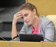 Алина Кабаева вышла в свет с охраной из "роты автоматчиков"