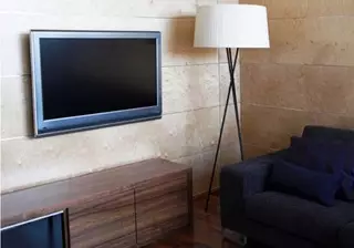 Телевизор насмерть придавил шестилетнего мальчика в Алматы