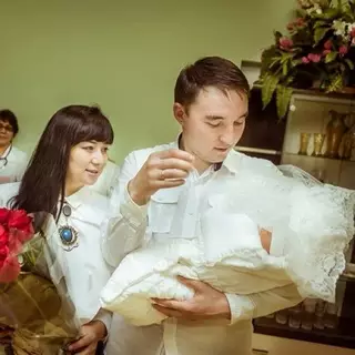 Кто из казахстанских звезд стал мамой и папой в 2014 году