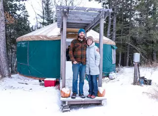 Американская пара полтора года живет в юрте