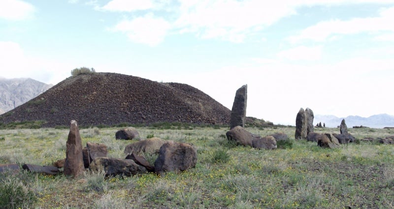 Курганный комплекс Бесшатыр (Алтын Эмель). Фото с сайта dostoyanieplaneti.ru