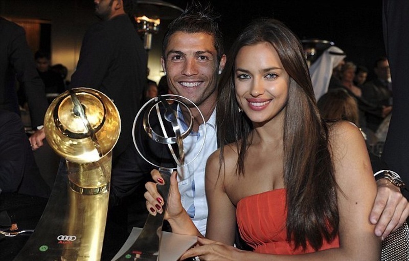 Роналду мен Ирина Шейк суда жыныстық қатынасқа түседі