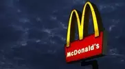 McDonald's пробует перейти на ресторанный сервис