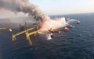 Крупная катастрофа произошла на нефтяной платформе у берегов Мексики