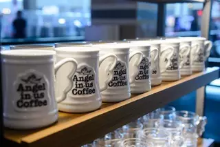 В ТРЦ MEGA Alma-Ata открылась первая кофейня Angel-in-us