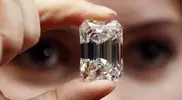Белый бриллиант в 100 карат ушел с молотка за 22 миллиона долларов