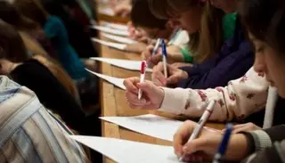 Пятерку за "Тотальный диктант" получили только 2 человека в Алматы