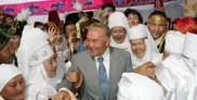 Казахстанские женщины признались в любви Назарбаеву