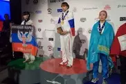 Украинская спортсменка вышла на пьедестал с флагом ДНР