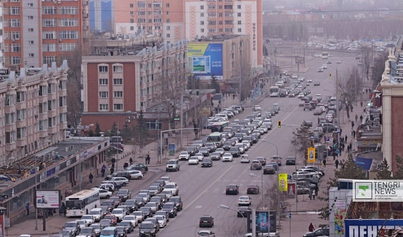 Проспект Республики, район магазина "Талисман". Фото Турар Казангапов ©