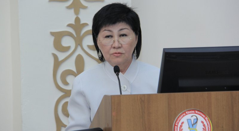Начальник управления здравоохранения Алматы Жанат Касымжанова. Фото пресс-службы университета имени Асфендиярова.