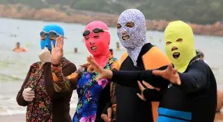 Фейскини - шокирующий тренд на китайских пляжах