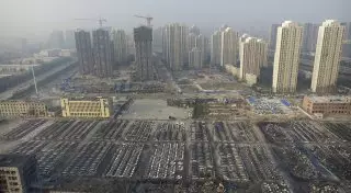 Порт Тяньцзиня восстановил работу после серии взрывов