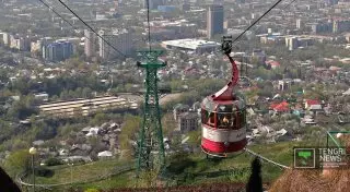 Старые кабинки канатной дороги на Коктобе превратили в ресторан