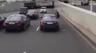 Кого сопровождал скандальный свадебный кортеж в Астане